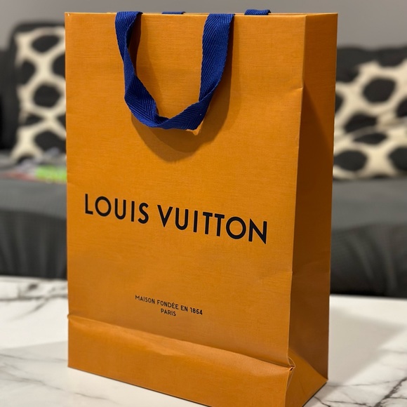 Louis Vuitton medium empty bag - Picture 2 of 2